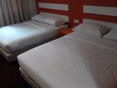 Jj Boutique Hotel Петалинг-Джая Экстерьер фото